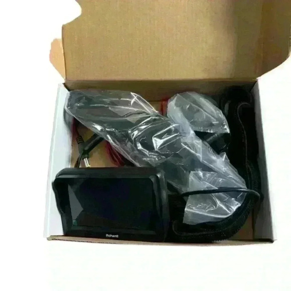 Baby Car Camera 5" Screen HD 1080P Clear Picture USB 360° Rotation Night Vision - Picture 5 of 6